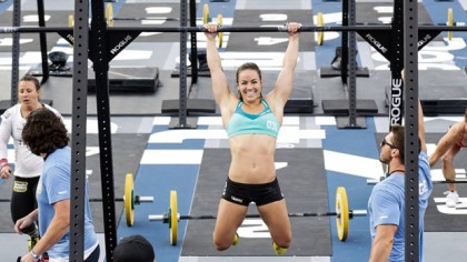 camille-leblanc-bazinet-toes-to-bar