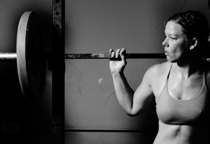 crossfit-woman-glute